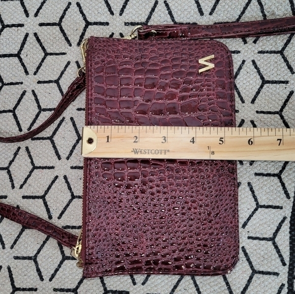VICTOR MAROON FAUX SNAKESKIN WRISTLET - Picture 7 of 14